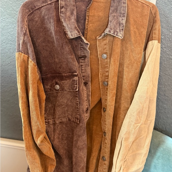 Color Block Collared Neck Jacket - Picture 7 of 15